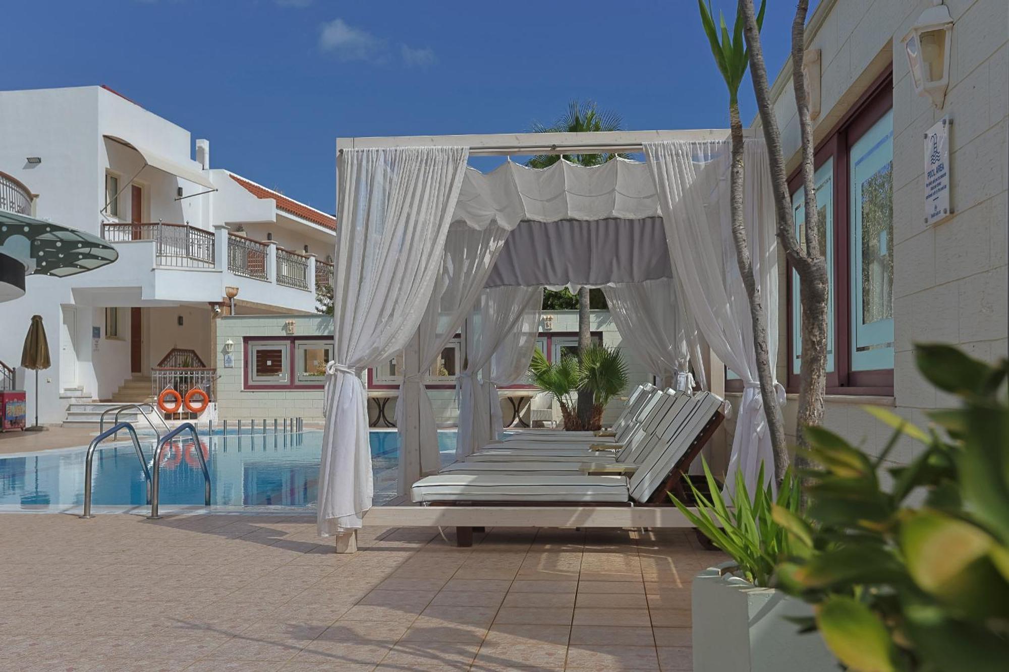 Bella Elena By Estia Aparthotel