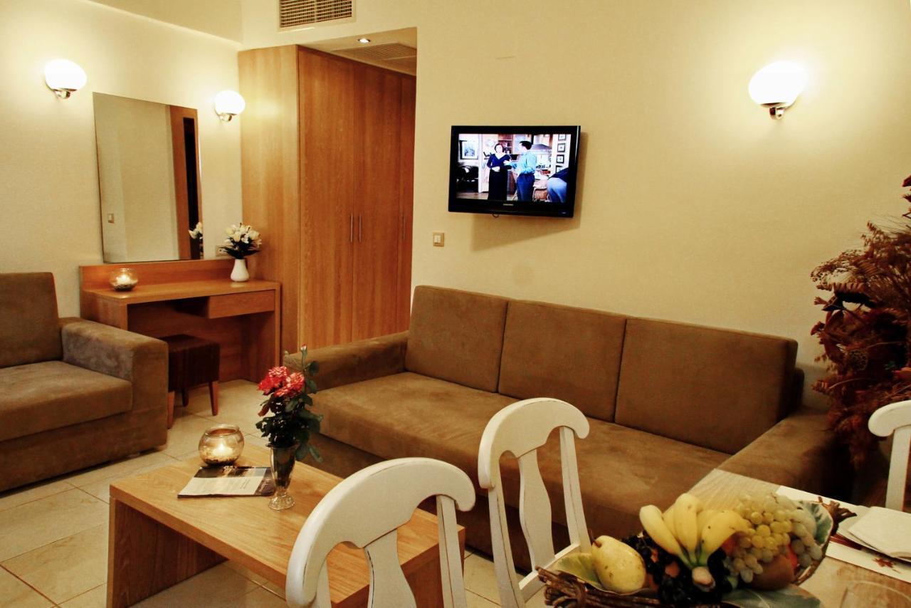 Aparthotel Bella Elena By Estia 3*